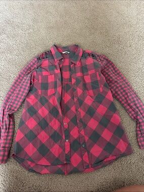 BKE Pink and Black Plaid Button-Up Shirt